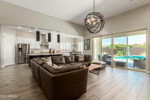7645 S Barlow Dr, Gilbert, AZ 85298 photo 6