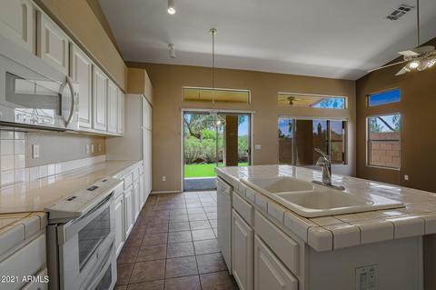 1517 E Black Diamond Dr, Gilbert, AZ 85296 photo 11
