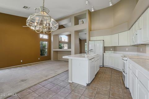 1517 E Black Diamond Dr, Gilbert, AZ 85296 photo 9