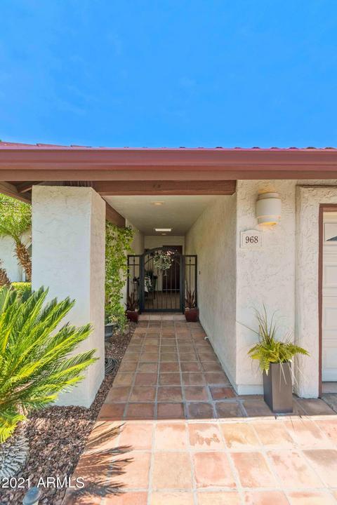 968 E Leeward Ln, Tempe, AZ 85283 photo 4