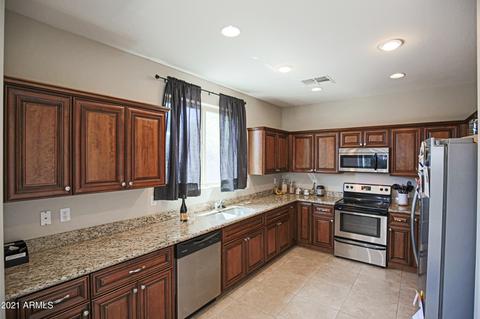 1426 E Constance Way, Phoenix, AZ 85042 photo 4