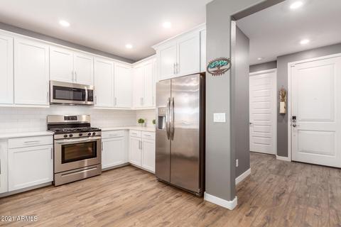 9822 E Red Giant Dr, Mesa, AZ 85212 photo 4