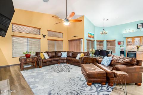 263 S Tiago Dr, Gilbert, AZ 85233 photo 5