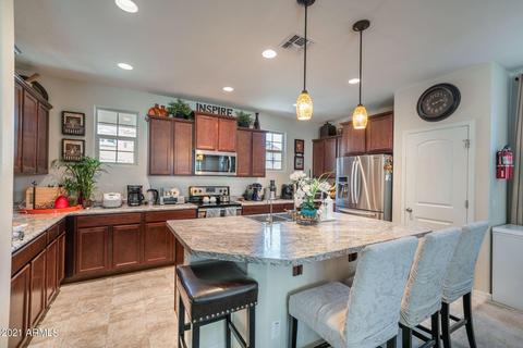 916 S Pheasant Dr, Gilbert, AZ 85296 photo 5
