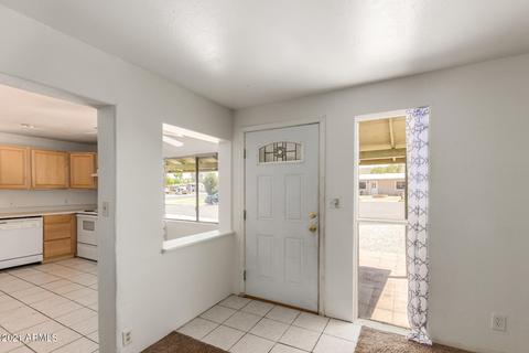 4310 E Pollack Ln, Phoenix, AZ 85042 photo 6