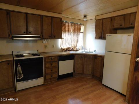 2070 Thousand Pines Dr, Overgaard, AZ 85933 photo 4