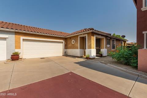945 S Colonial Dr, Gilbert, AZ 85296 photo 1