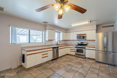 2244 E Vista Dr, Phoenix, AZ 85022 photo 9