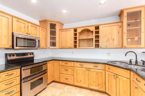 4901 E Cheyenne Dr, Phoenix, AZ 85044 photo 1