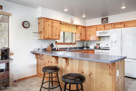 2940 Yellowjacket St, Overgaard, AZ 85933 photo 8