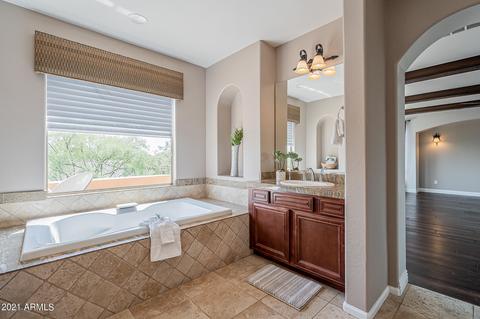 3703 E Crest Ln, Phoenix, AZ 85050 photo 56