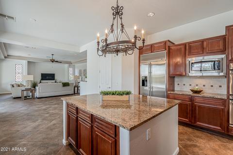 3703 E Crest Ln, Phoenix, AZ 85050 photo 26