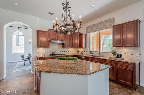 3703 E Crest Ln, Phoenix, AZ 85050 photo 28
