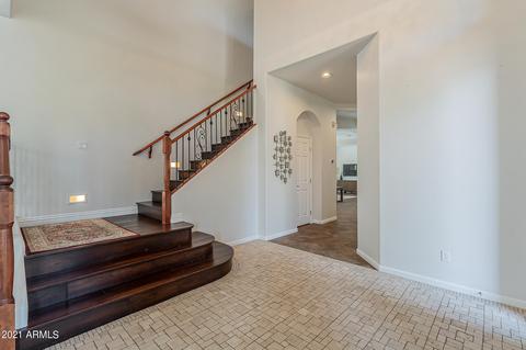 3703 E Crest Ln, Phoenix, AZ 85050 photo 5