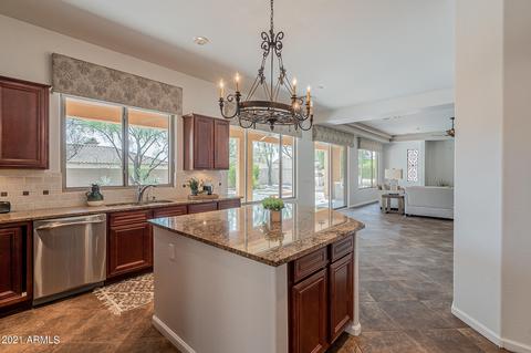 3703 E Crest Ln, Phoenix, AZ 85050 photo 25