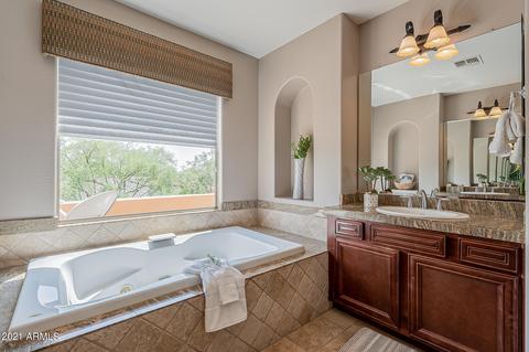 3703 E Crest Ln, Phoenix, AZ 85050 photo 57