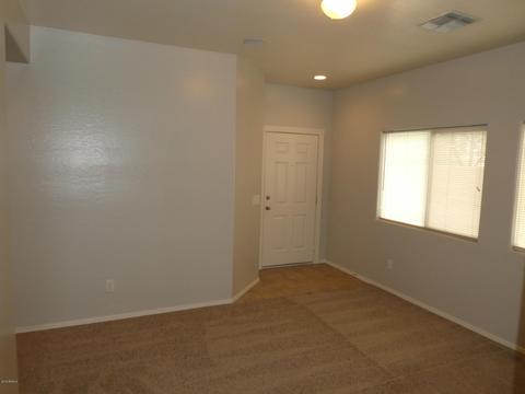1933 S Peppertree Dr, Gilbert, AZ 85295 photo 2