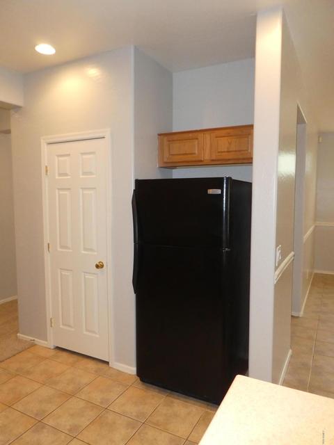 1933 S Peppertree Dr, Gilbert, AZ 85295 photo 7