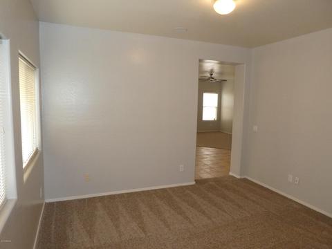 1933 S Peppertree Dr, Gilbert, AZ 85295 photo 3
