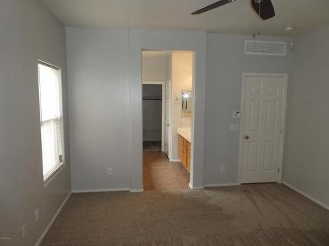 1933 S Peppertree Dr, Gilbert, AZ 85295 photo 9