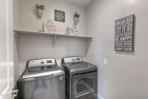 2136 E Park View Ln, Phoenix, AZ 85024 photo 8