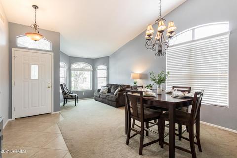527 E Sherri Dr, Gilbert, AZ 85296 photo 2