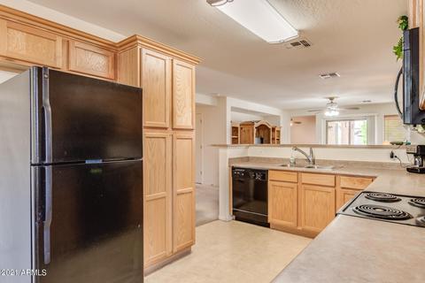 6826 S 36th Ln, Phoenix, AZ 85041 photo 11