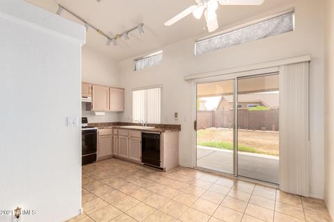 3215 E Menadota Dr, Phoenix, AZ 85050 photo 8