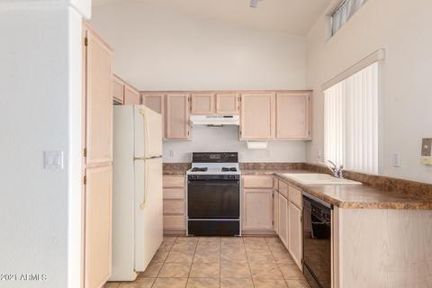 3215 E Menadota Dr, Phoenix, AZ 85050 photo 9