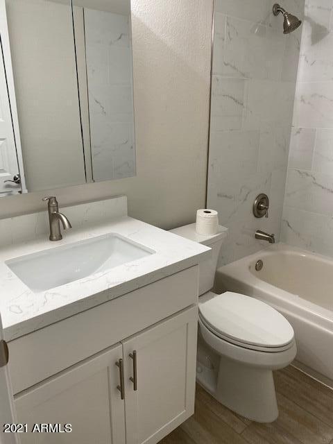 3429 E Laurel Ln E, Phoenix, AZ 85028 photo 12