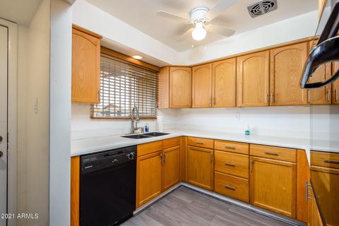 4810 N 71st Ln N, Phoenix, AZ 85033 photo 2