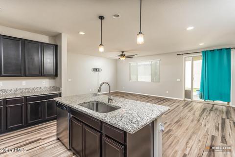 968 S Olympic Dr, Gilbert, AZ 85296 photo 2