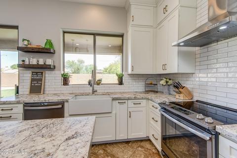 992 E Taurus Pl, Chandler, AZ 85249 photo 14