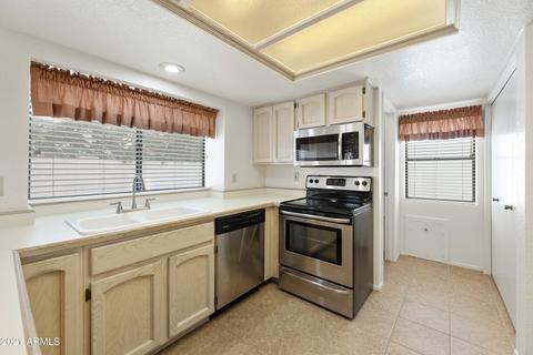 3333 E Topeka Dr, Phoenix, AZ 85050 photo 10