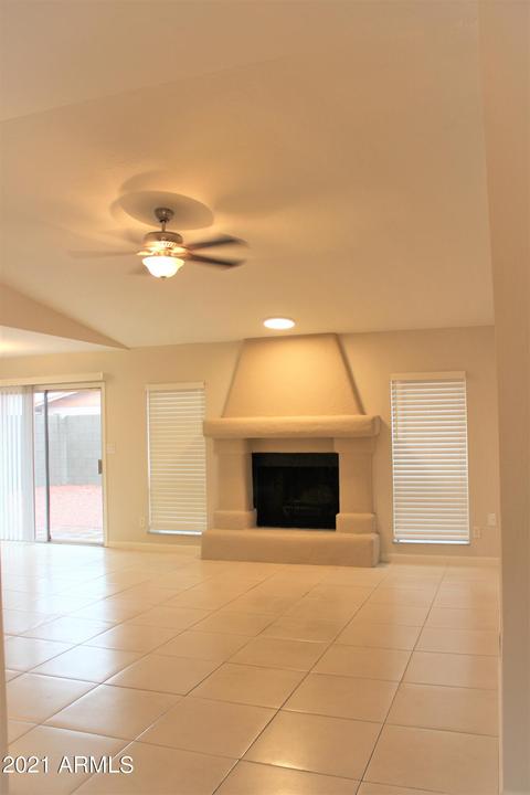 2302 W Cactus Rd, Phoenix, AZ 85029 photo 4