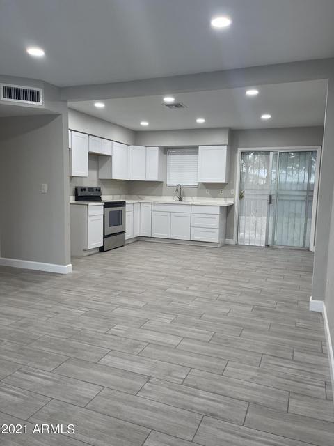 8617 S 9th St, Phoenix, AZ 85042 photo 3