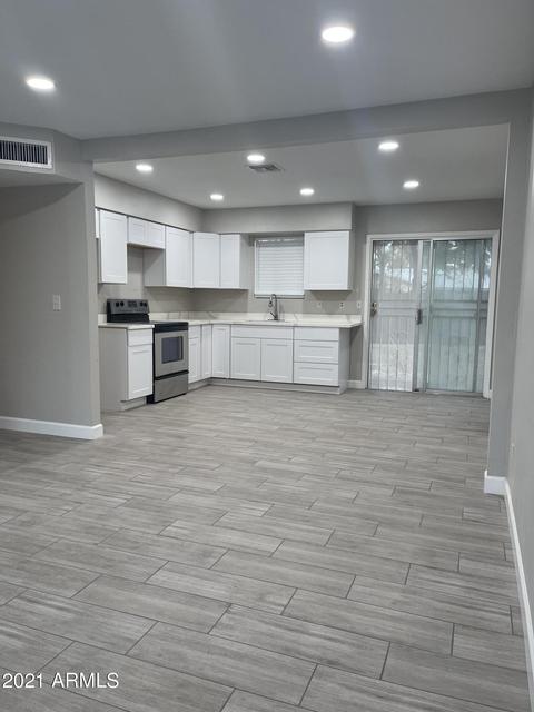 8617 S 9th St, Phoenix, AZ 85042 photo 1