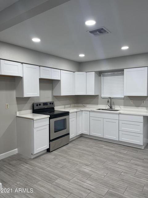8617 S 9th St, Phoenix, AZ 85042 photo 2