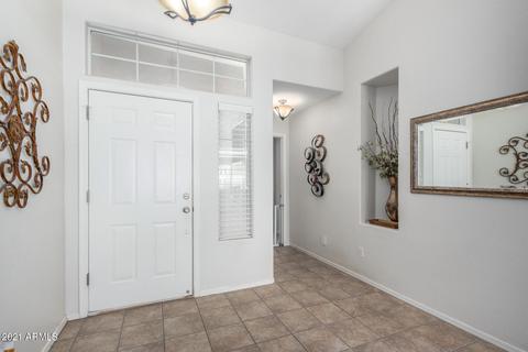299 E Betsy Ln, Gilbert, AZ 85296 photo 5