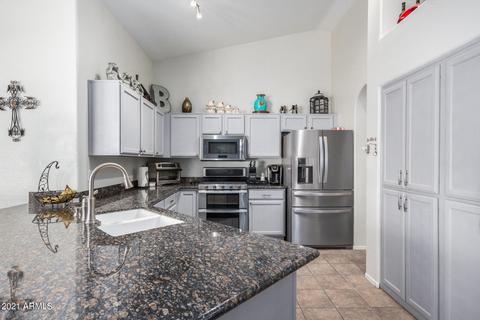299 E Betsy Ln, Gilbert, AZ 85296 photo 16