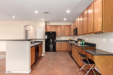 1510 E Branham Ln, Phoenix, AZ 85042 photo 4