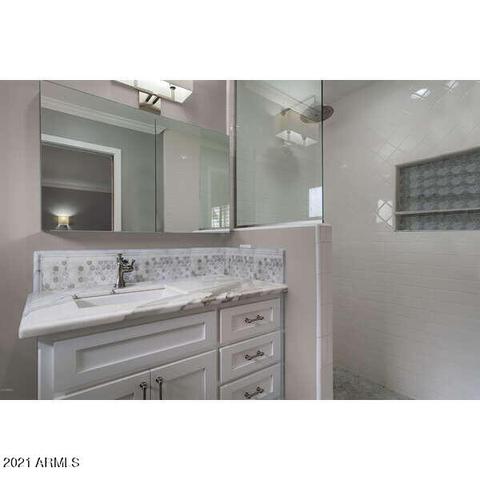 339 E Orange Dr, Phoenix, AZ 85012 photo 16