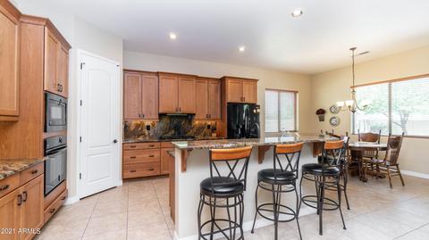 9915 E Grandview Cir, Mesa, AZ 85207 photo 7