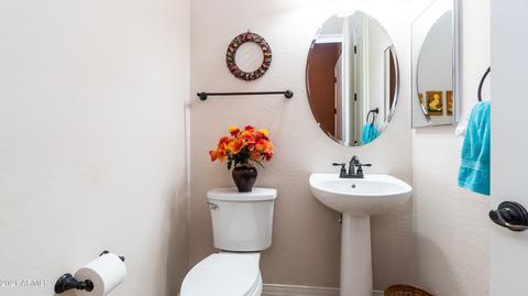 9915 E Grandview Cir, Mesa, AZ 85207 photo 13