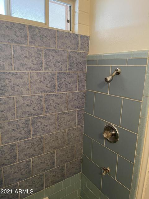 836 E Carson Rd, Phoenix, AZ 85042 photo 9