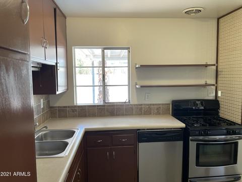 2208 E Sells Dr, Phoenix, AZ 85016 photo 2