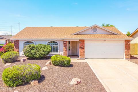 2028 E Devon Rd, Gilbert, AZ 85296 photo 1