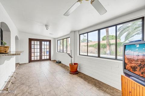 910 E 10th Pl, Mesa, AZ 85203 photo 4