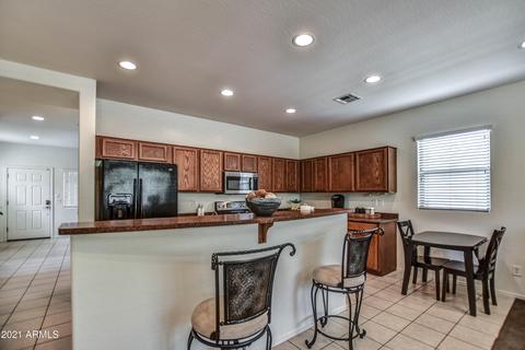 3923 E Branham Ln, Phoenix, AZ 85042 photo 10
