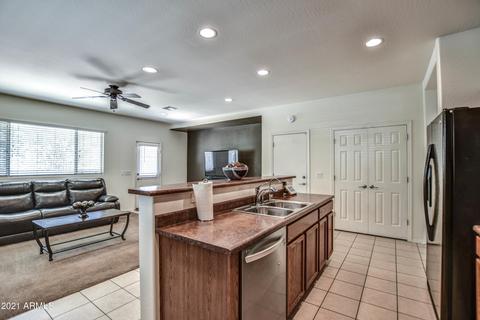 3923 E Branham Ln, Phoenix, AZ 85042 photo 13